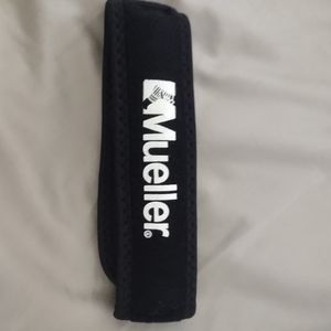 Mueller Knee Strap